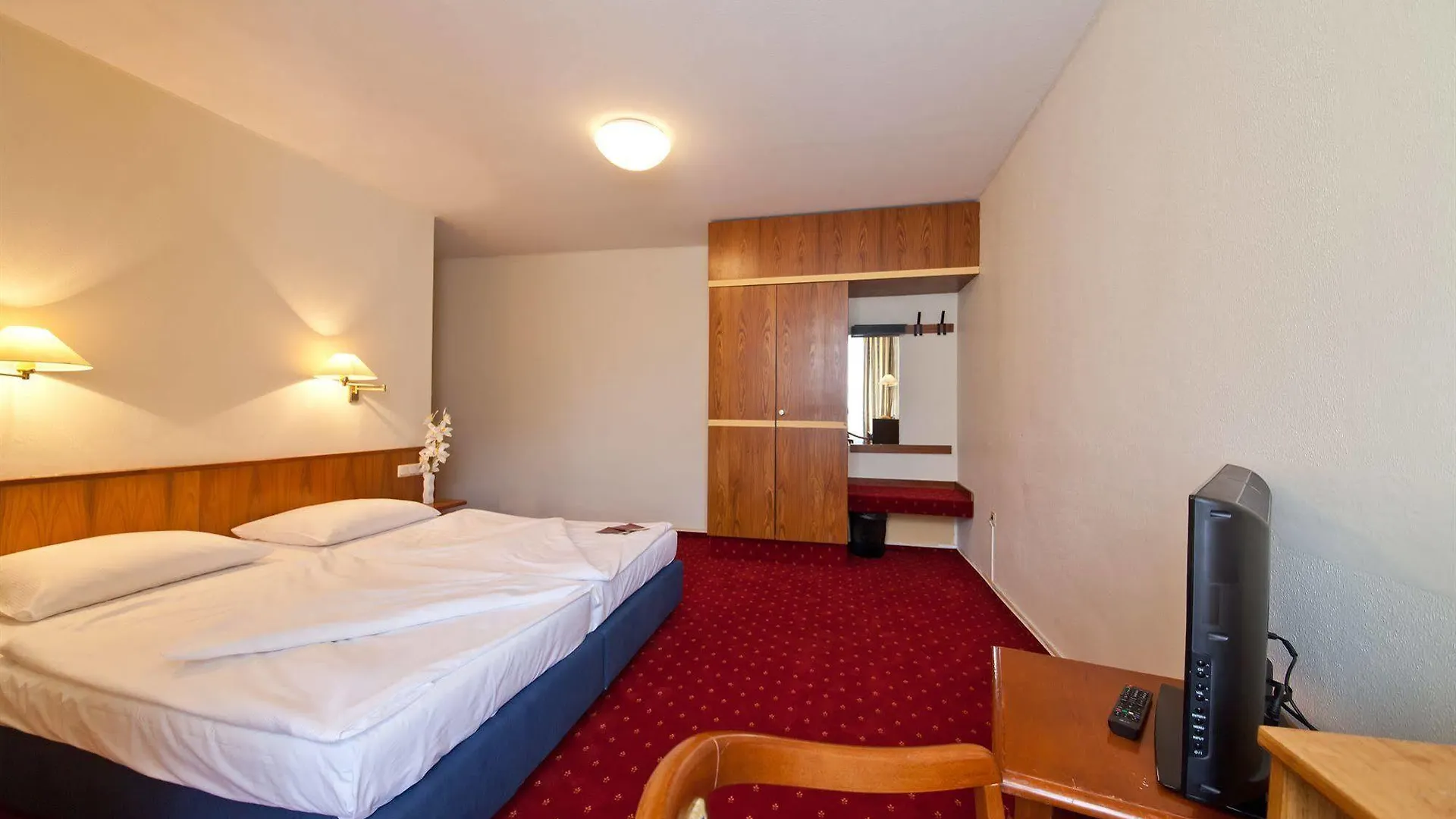 Hotel Leonet Colónia
