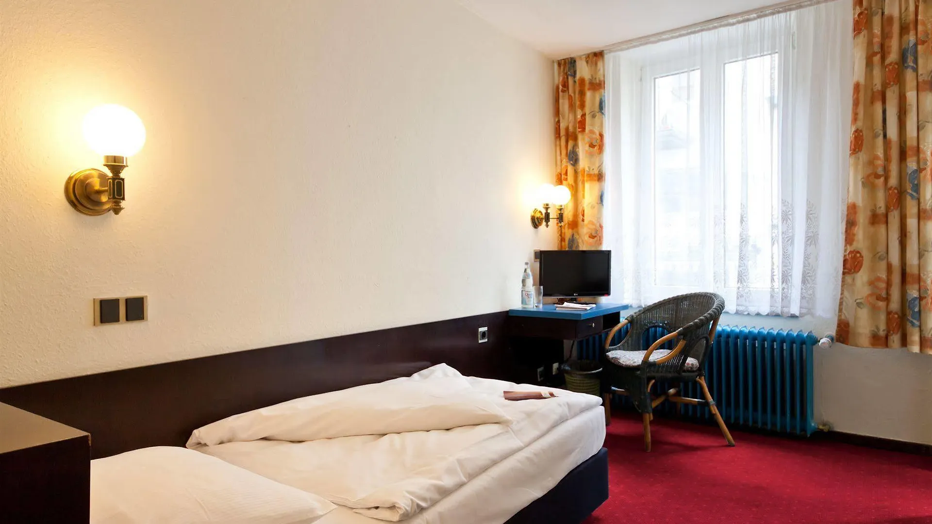 Hotel Leonet Colónia 3*,